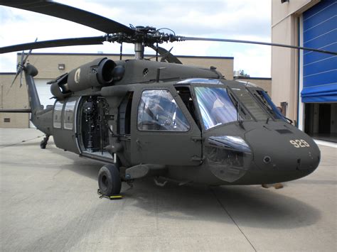 blackhawk helicopter      vrooooom pinterest aircraft military