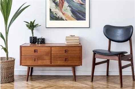 fonk marketing de bijenkorf stapt  vintage meubels