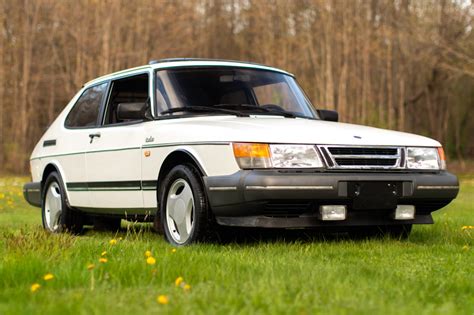 reserve  saab  turbo coupe  speed  sale  bat auctions