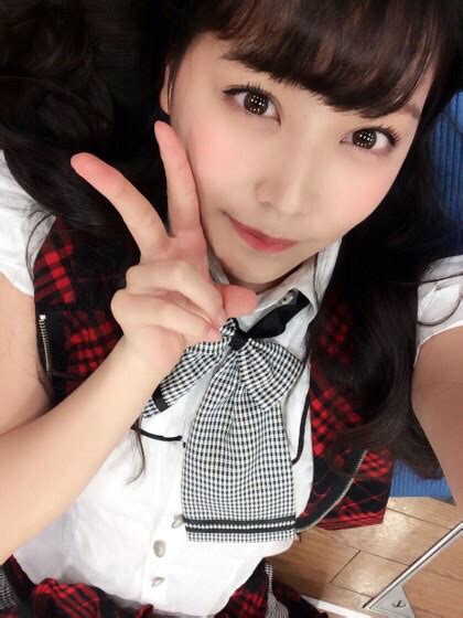 Kawaii Japanese Girl Idol Having Beautiful Eyes♡