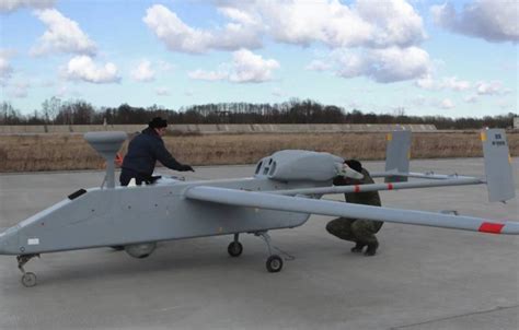 bayraktar tb  drone russia fights  forpost  drone  attack ukraine