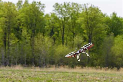 drone dji  idrone montreal ecole des metiers du drone