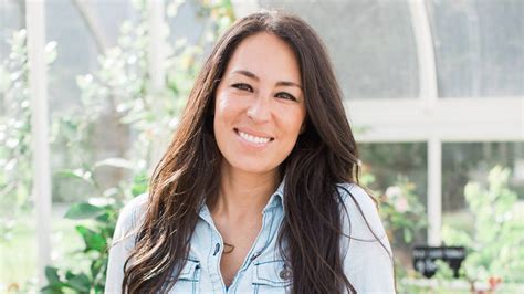 fixer upper joanna gaines shares her spring cleaning checklist