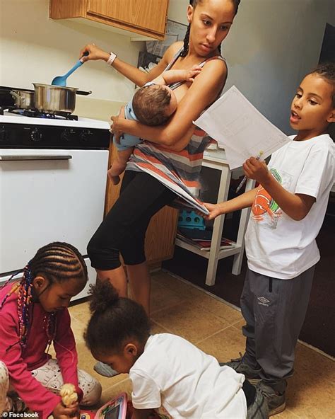 exhausted mom of four shares photo to show the reality of