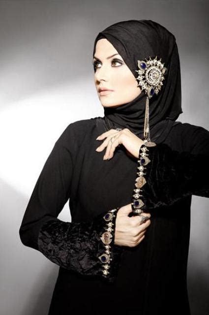 Emoo Fashion New Abaya Designs 2012