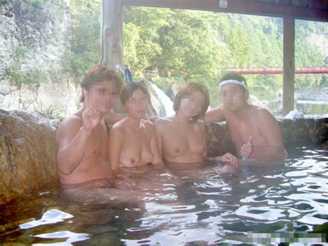 【混浴】男女で裸のお付き合いをして楽しそうな混浴エロ画像