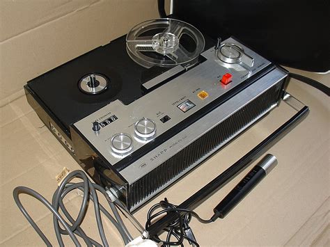 1966 Sharp Portable Reel To Reel Tape Recorder Model Rd