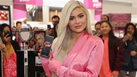 Kylie Jenner Admits She S Not Technically A Self Made Billionaire