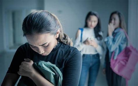 How Does Peer Pressure Affect Teenagers By Aleeza Shafqat Cheema