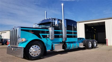 awesome custom painted  ready   peterbilt  sioux falls