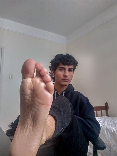 Latin Twink Feet On Twitter Come Smell My Feet And You Ll Never