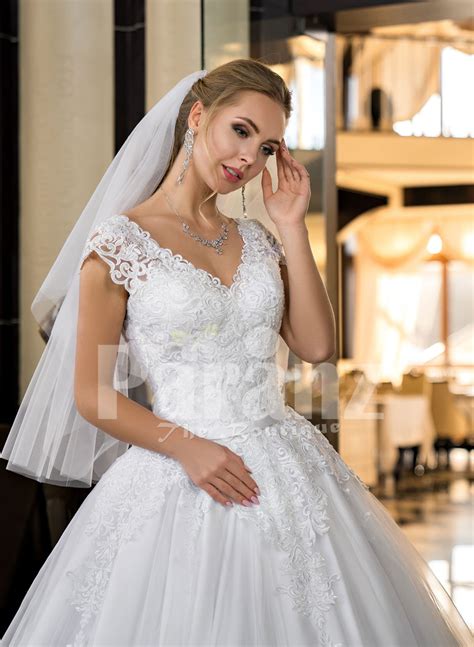 Exclusive Pearl White Real Tulle Skirt Wedding Gown With