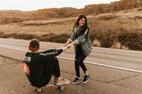 Skater Couple Cute Couple Pictures Skateboard Photography