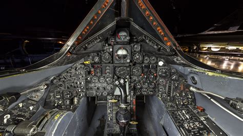 era military aircraft cockpits designed   familiar