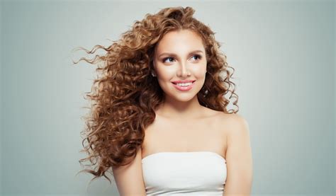 perm hair to define curls and form uniform curl