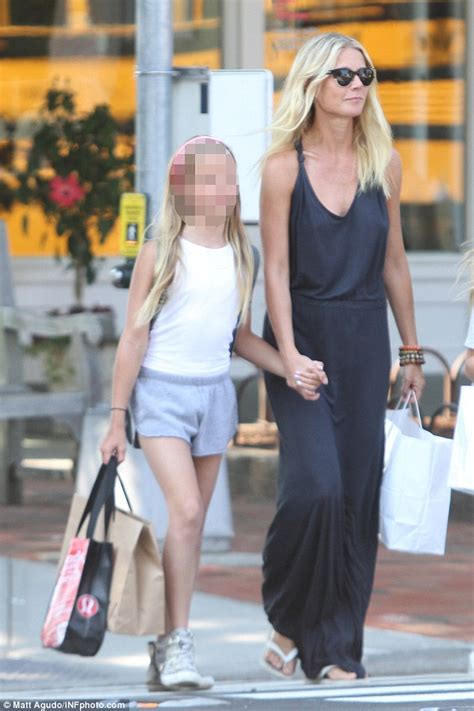 gwyneth paltrow enjoys mother daughter day with her mini me apple in nyc daily mail online