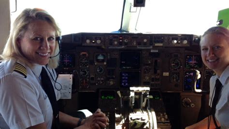 meet  michigan women airline pilots