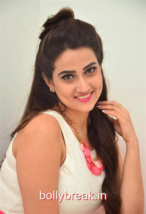 Anchor Manjusha Hot Pics From S2 Womens Showroom Launch Hottest Pic