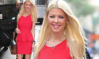 tara reid flaunts teeny waist in red hot dress in nyc daily mail online