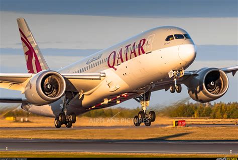 bcf qatar airways boeing   dreamliner  helsinki vantaa