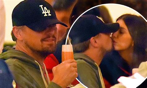 Leonardo Dicaprio Locks Lips With Girlfriend Camila Morrone Leonardo