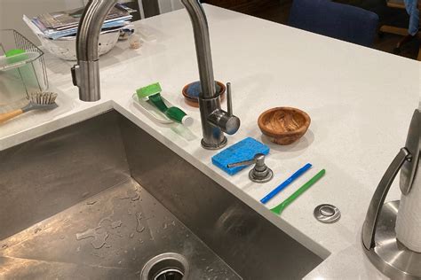 cleaning tools    kitchen sink scrigit scraper