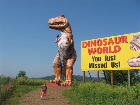 kid friendly places dinosaur world  cave city ky