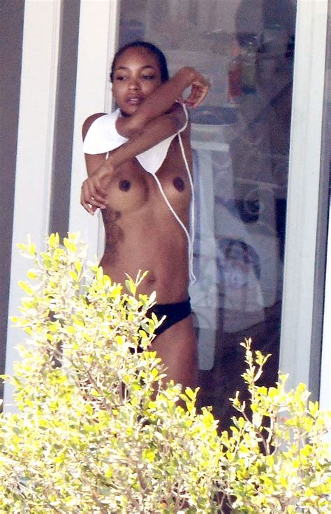 jourdan dunn topless paparazzi scandal planet