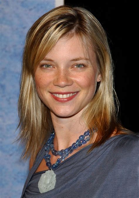 who is amy smart and what are some stunning photos of her