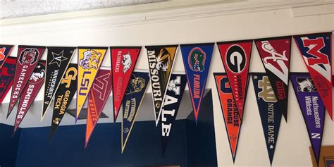 college flags  cantik