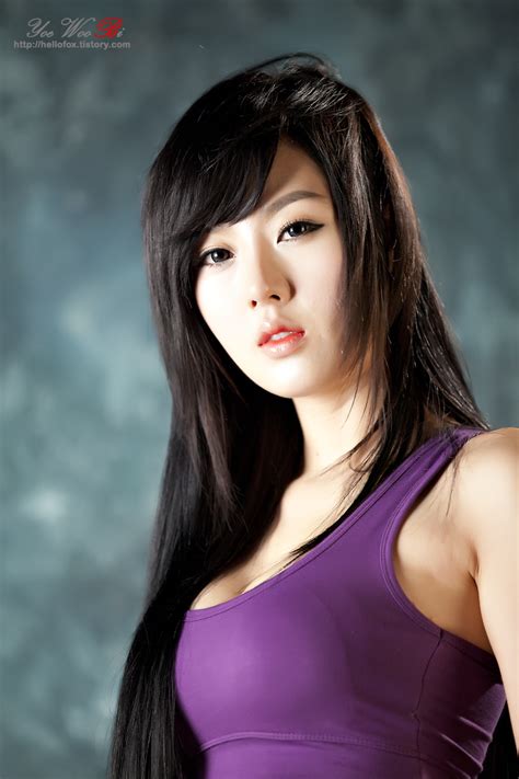 amazing hwang mi hee purple top and denim short asia