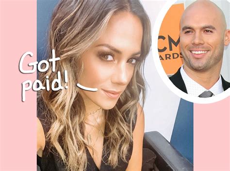 Jana Kramer Sold Her Wedding Ring From Ex Mike Caussin Here S What