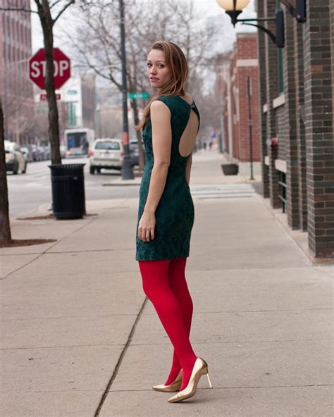 what color tights should i wear with a green dress quora