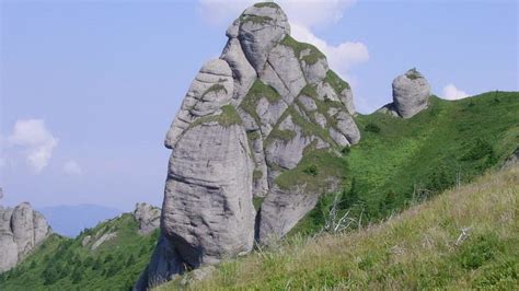 cele mai frumoase trasee turistice din masivul ciucas