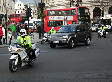 met police seg convoy metropolitan police seg 2011 land