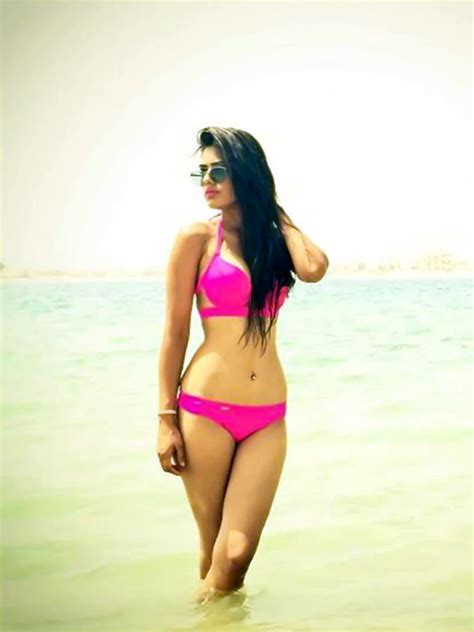 Hot Nia Sharma Biography Wiki Age Height Bikini Photo