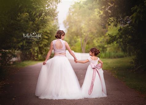5 Tips For Fun And Whimsical Mommy And Me Photo Sessions Artsy Couture