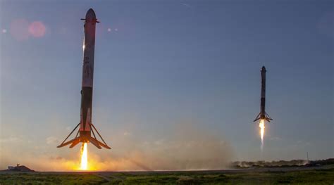 In Photos The Amazing Triple Rocket Landings Of Spacexs Falcon Heavy