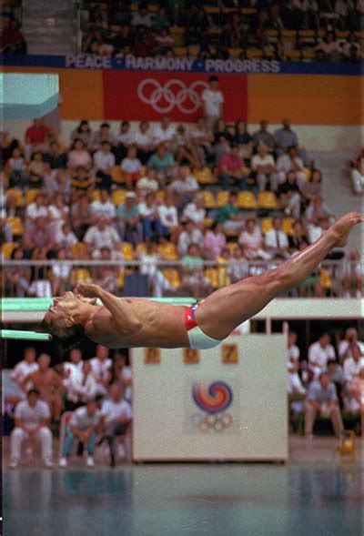 50 Stunning Olympic Moments Greg Louganis Bounces…