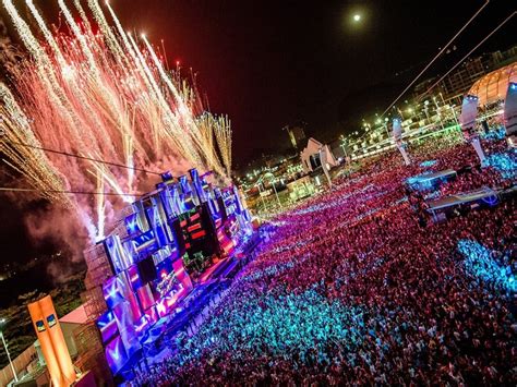 20 of the world s biggest festivals and parties matador network