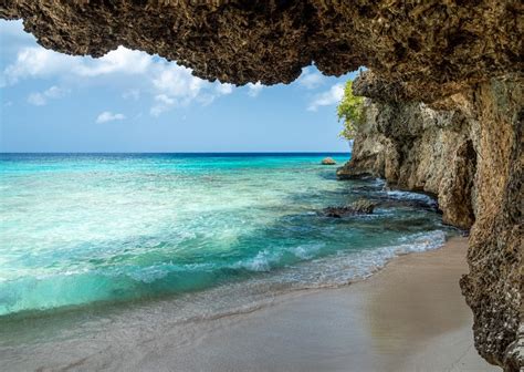 top  places  visit  curacao travel  path