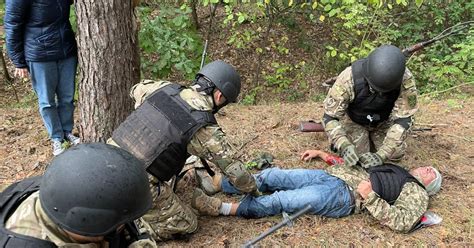 offene brueche und schusswunden tschechen bilden ukrainische soldaten