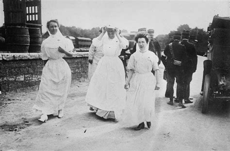 The Incredible Evolution Of Nurse Uniforms In The Last Century