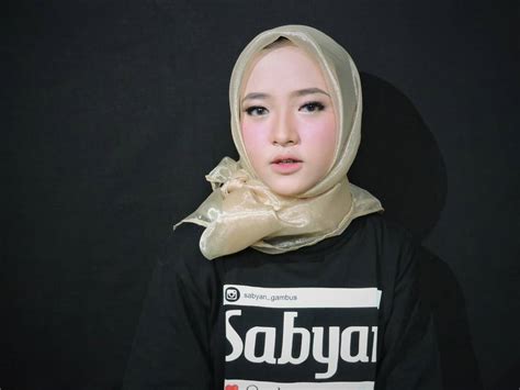 Foto Profil Instagram Nissa Sabyan Gallery Islami Terbaru