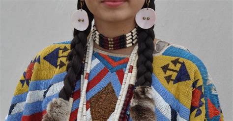 latonia andy yakama nation beadwork pendleton round up native
