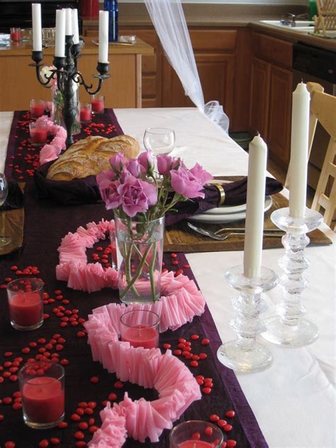Decorating Romantic Dinner Table For That Special Dinner For Two