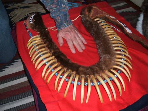 Clawnecklace Native American Crafts Bear Claw Necklace Indian Crafts