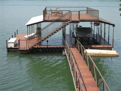 advantages   floating dock lakefront living