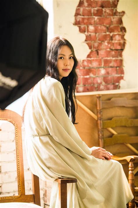 handmaiden gains popularity over actress kim s scandal