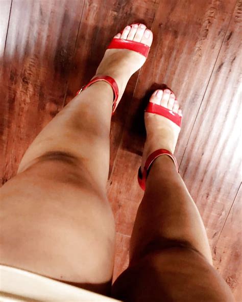 Sexy Redbone Ass And Feet 8 Pics Xhamster
